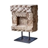 UNIQUE STONE DECO ON STAND       - DECOR ITEMS